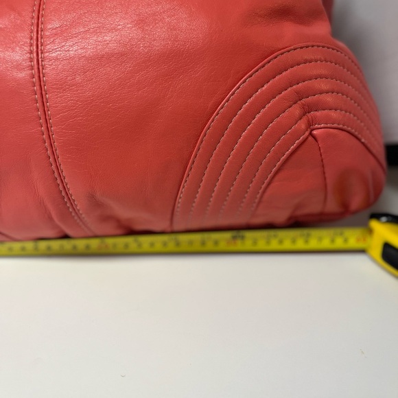 Morgan Oakley Drift Coral Floppy Slouchy Leather Boho Oversize Artsy Coral Bag - Picture 4 of 5
